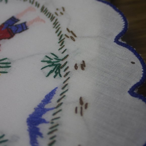 Oriental Themed Handstitched Sandwich Plate and Stemware Dollie Set - Picture 3 of 7